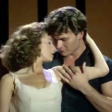 Par romântico de Patrick Swayze em ‘Dirty Dancing’ aparece aos 63 anos em foto