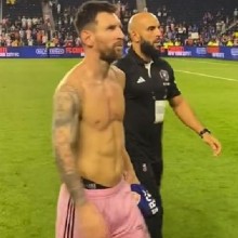 O guarda-costas de Messi, que entra em campo durante os jogos