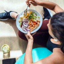 5 molhos para salada rápidos e saudáveis ​​para perder peso