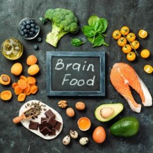 5 dos melhores alimentos para melhorar a saúde do seu cérebro