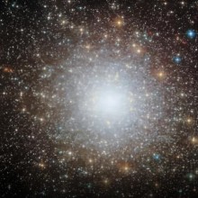 Hubble registra “bola de neve” de estrelas em galáxia satélite da Via Láctea