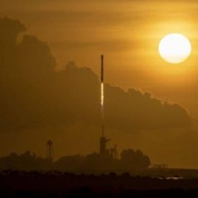 Propulsor recordista da SpaceX quebra ao meio após missão