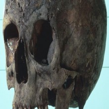 Misterioso esqueleto de quase 2 mil anos é encontrado