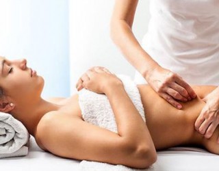 Saiba as diferenças entre as massagens redutora, modeladora e drenagem linfática