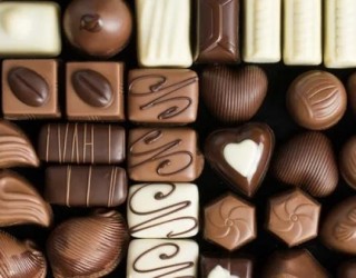 Os benefícios e precauções de comer chocolate no café da manhã