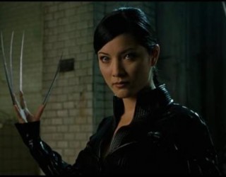 Veja como está atualmente a atriz que interpretou a Lady Letal em 'X-Men 2'